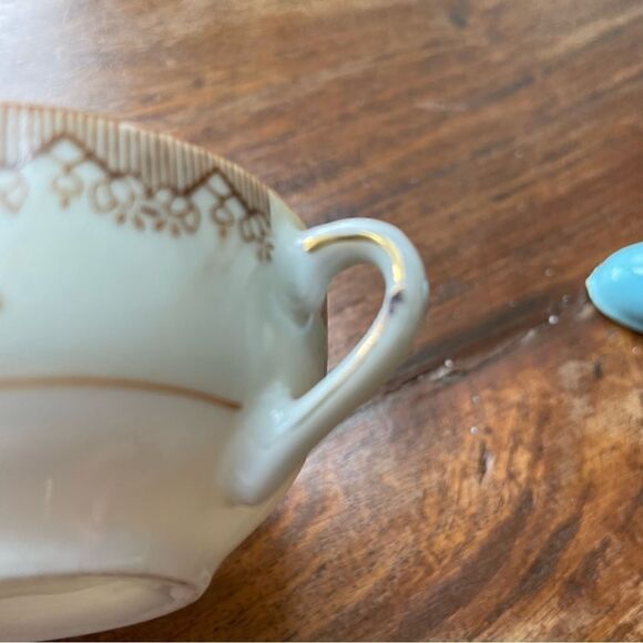 Lot of 2 Vintage Porcelain Miniatures Teacup and Light Blue Boot - Picture 5 of 12